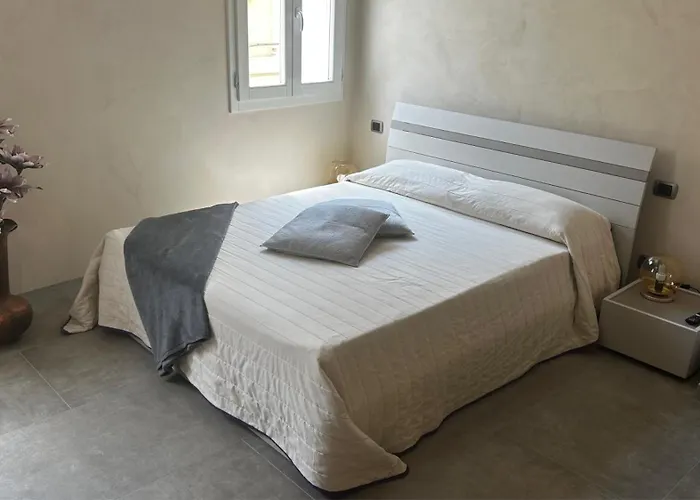 Apart-hotel Smartroom Lula Di Correggio